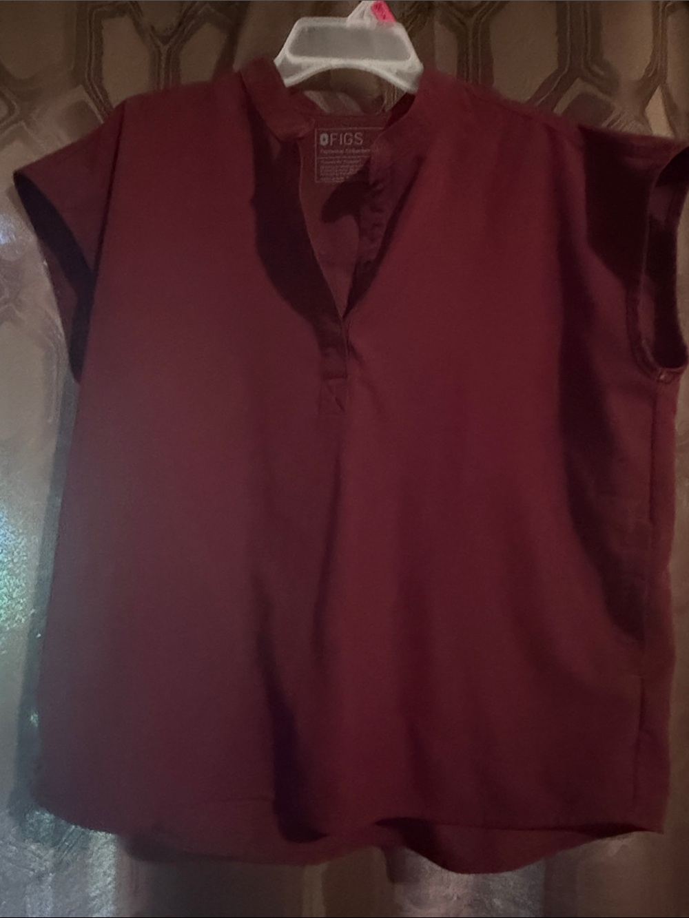 FIGS Women's Split V-Neck Cap Sleeve Top in Burgundy like new